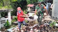 Ciptakan Lingkungan Bersih, Koramil 1309-04/PTM Bersama Pemerintah Kecamatan Bersihkan Tumpukan Sampah