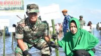 Danrem Bersama Ketua Persit Koorcabrem Santiago Hadiri Penanaman Mangrove di Wilayah Kodam Merdeka