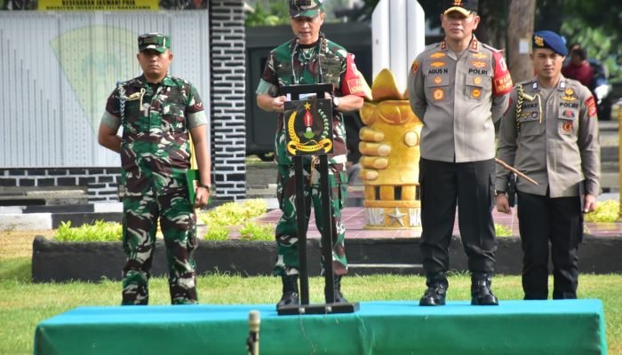 Pangdam Merdeka dan Kapolda Sulteng Cek Kesiapan Pasukan Pengamanan VVIP Kunjungan Kerja Presiden RI di Lapangan Mayonif 711/Raksatama