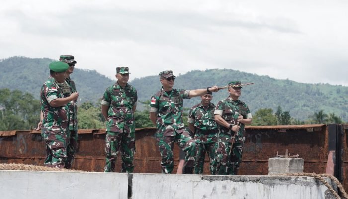 Pangdam Cek Kesiapan Operasional Sarana Angkut Air Kodam Merdeka