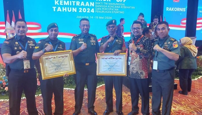 Setia Dampingi Anak Stunting Sertu Laode Kalawara Babinsa Kodim 1315/Kabupaten Gorontalo Terima Penghargaan dari BKKBN