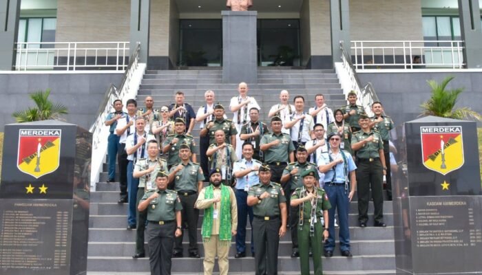 Atase Militer 14 Negara Datangi Kodam XIII/Merdeka