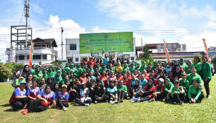 Tim Persit Koorcabrem Santiago Juara Lomba Voli Antar Cabang Sejajaran PD XIII/Merdeka Pada Peringatan Hari Ibu