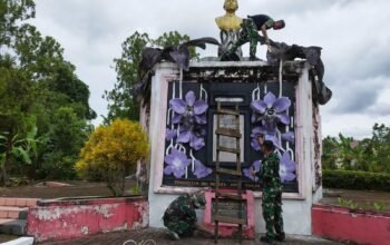 Prajurit Kikav 10/Manguni Setia Cakti Gelar Karya Bakti di TMP